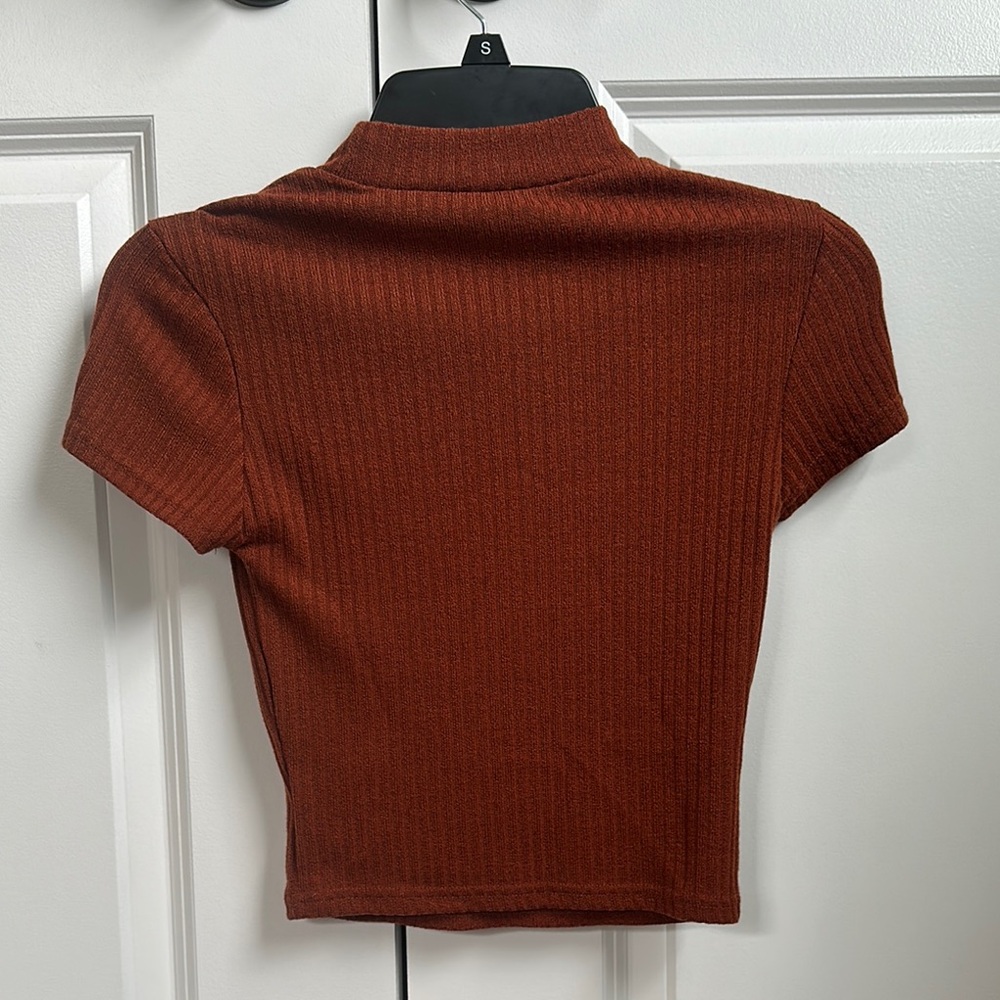 Amazon Brown Ribbed Top - Picture 2 of 2